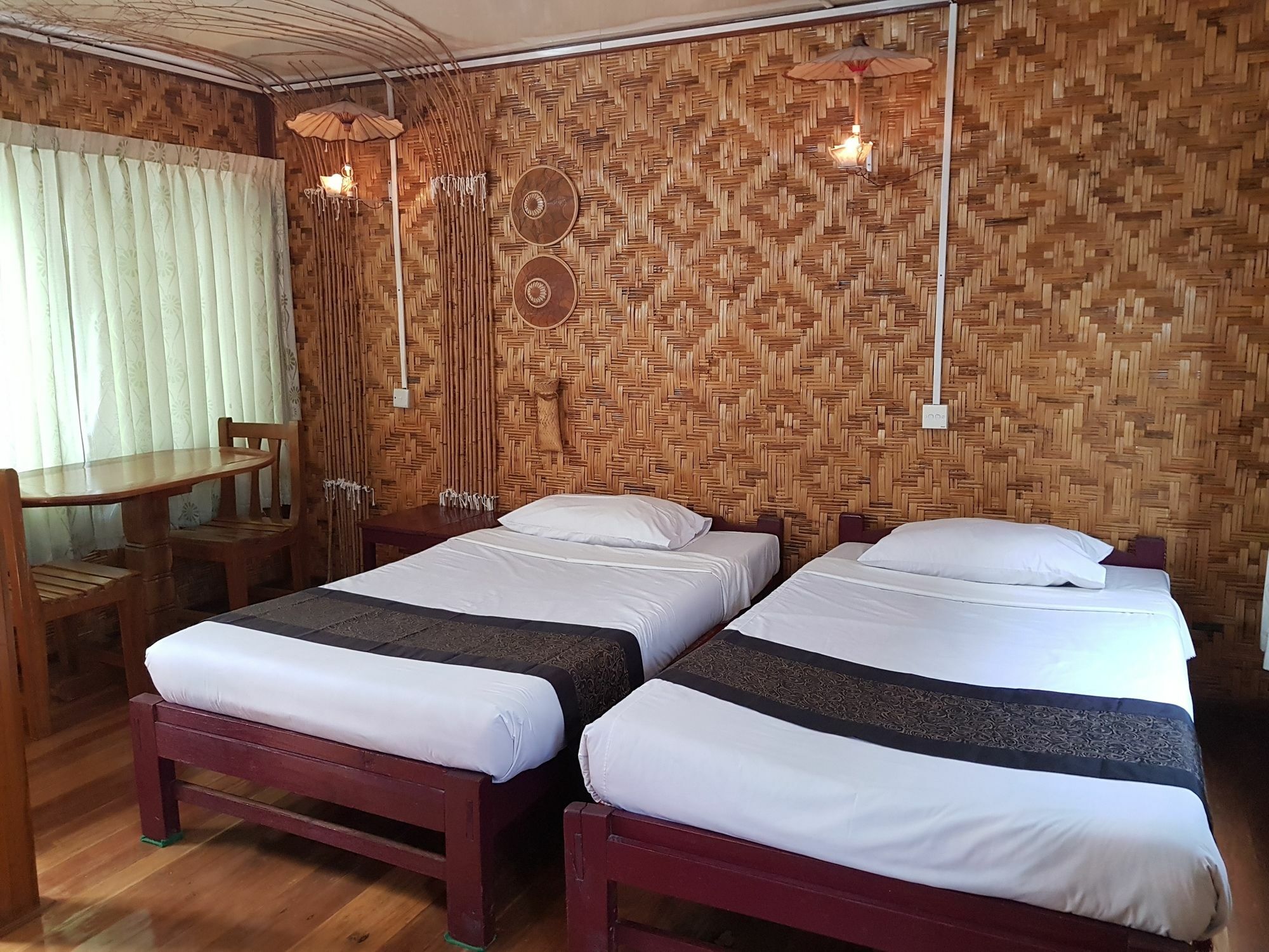 Mingalar Inn Inle Lake Exterior foto